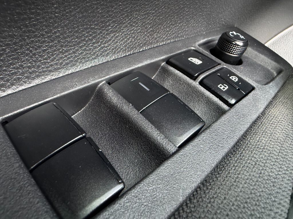 2023 Toyota Corolla LE - Photo 28