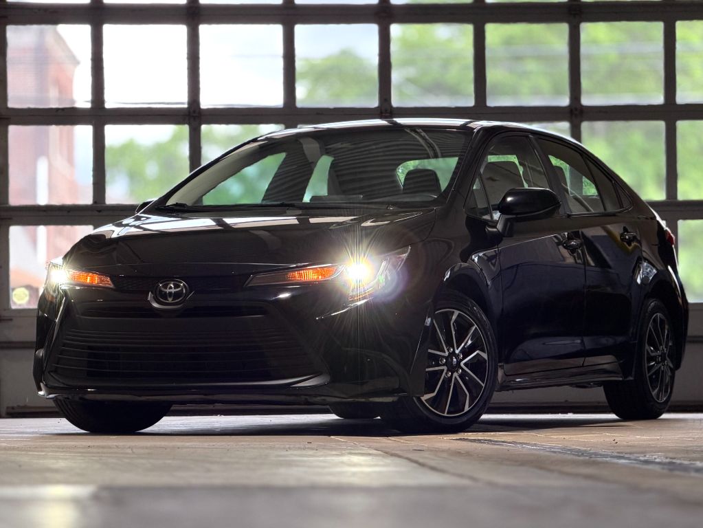 2023 Toyota Corolla LE - Photo 38
