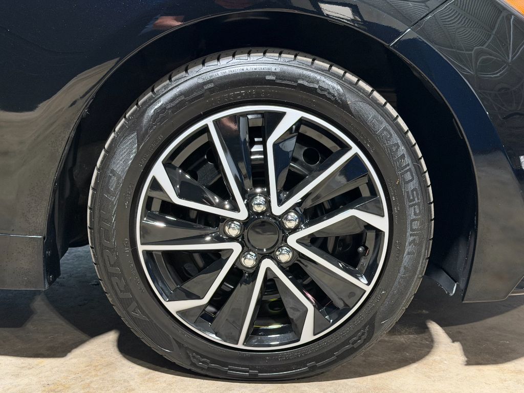 2023 Toyota Corolla LE - Photo 16
