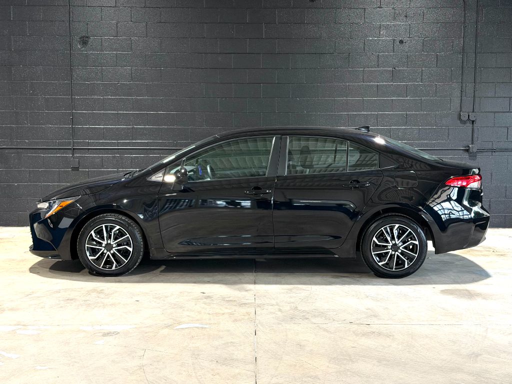 2023 Toyota Corolla LE - Photo 8