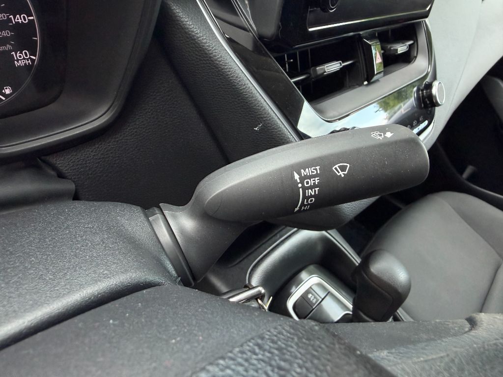 2023 Toyota Corolla LE - Photo 32
