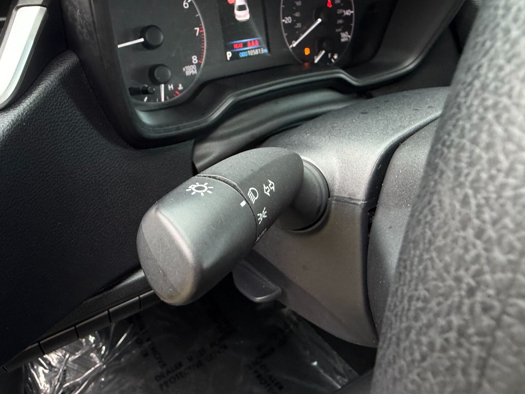 2023 Toyota Corolla LE - Photo 31