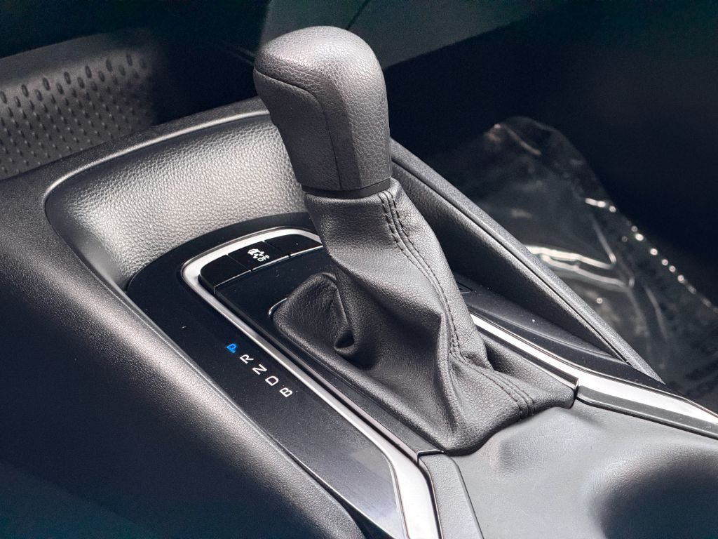 2023 Toyota Corolla LE - Photo 19