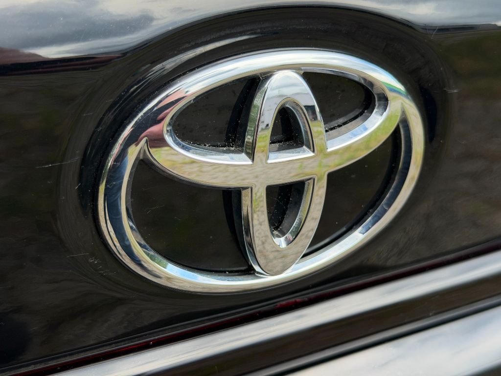 2023 Toyota Corolla LE - Photo 35