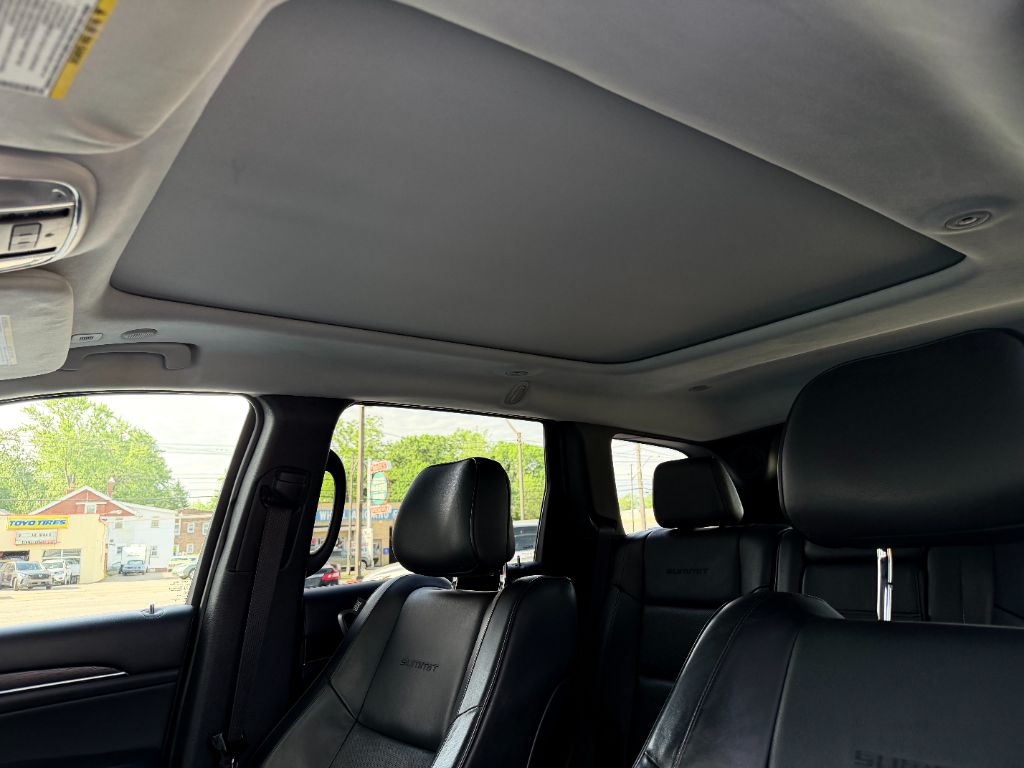 2017 Jeep Grand Cherokee Summit - Photo 41